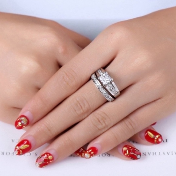 NEW 925 STERLING SILVER ENGAGEMENT DIAMOND RING SET, BEAUTIFUL RING, SHINY RING - Picture 4 of 5